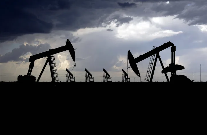 Climate bill’s unlikely beneficiary: US oil and gas industry